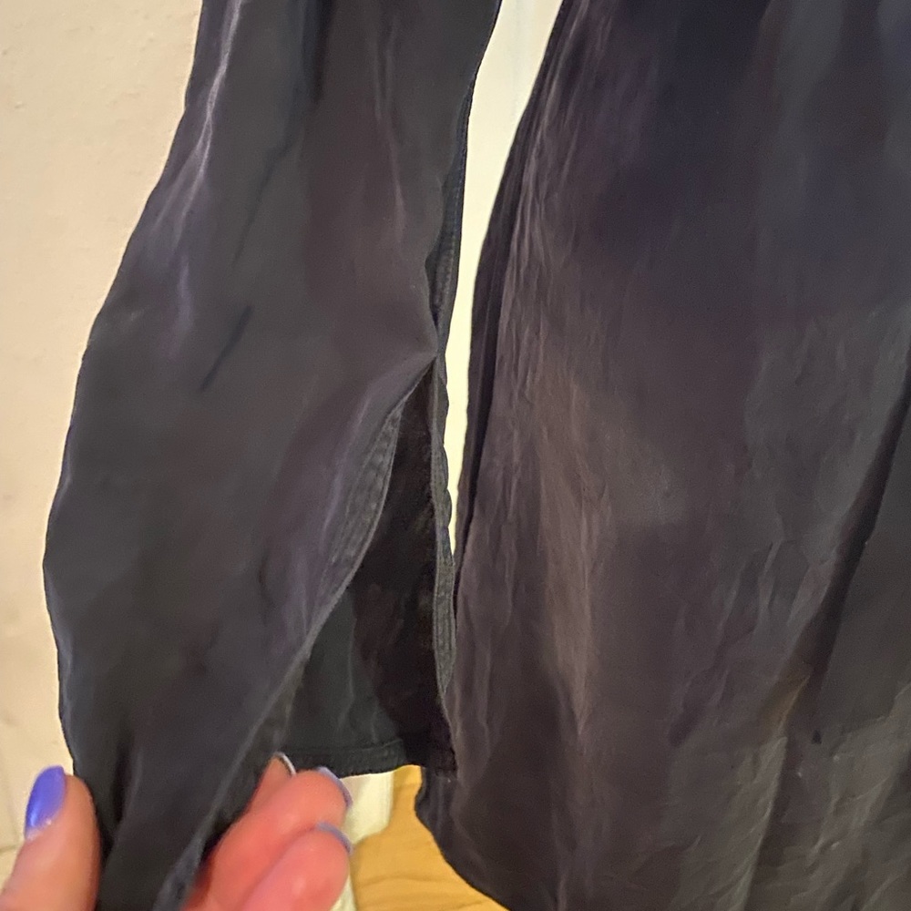 Theory Black Belted Long Sleeve 100% Silk, Size 6. - Picture 8 of 11